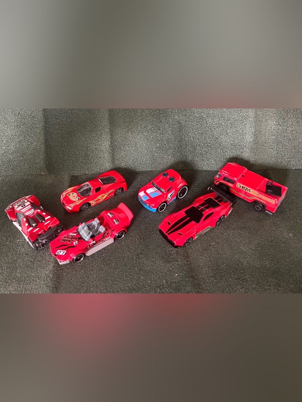 Red Hot Wheels Toy Car - 6-Piece Racing Vehicles